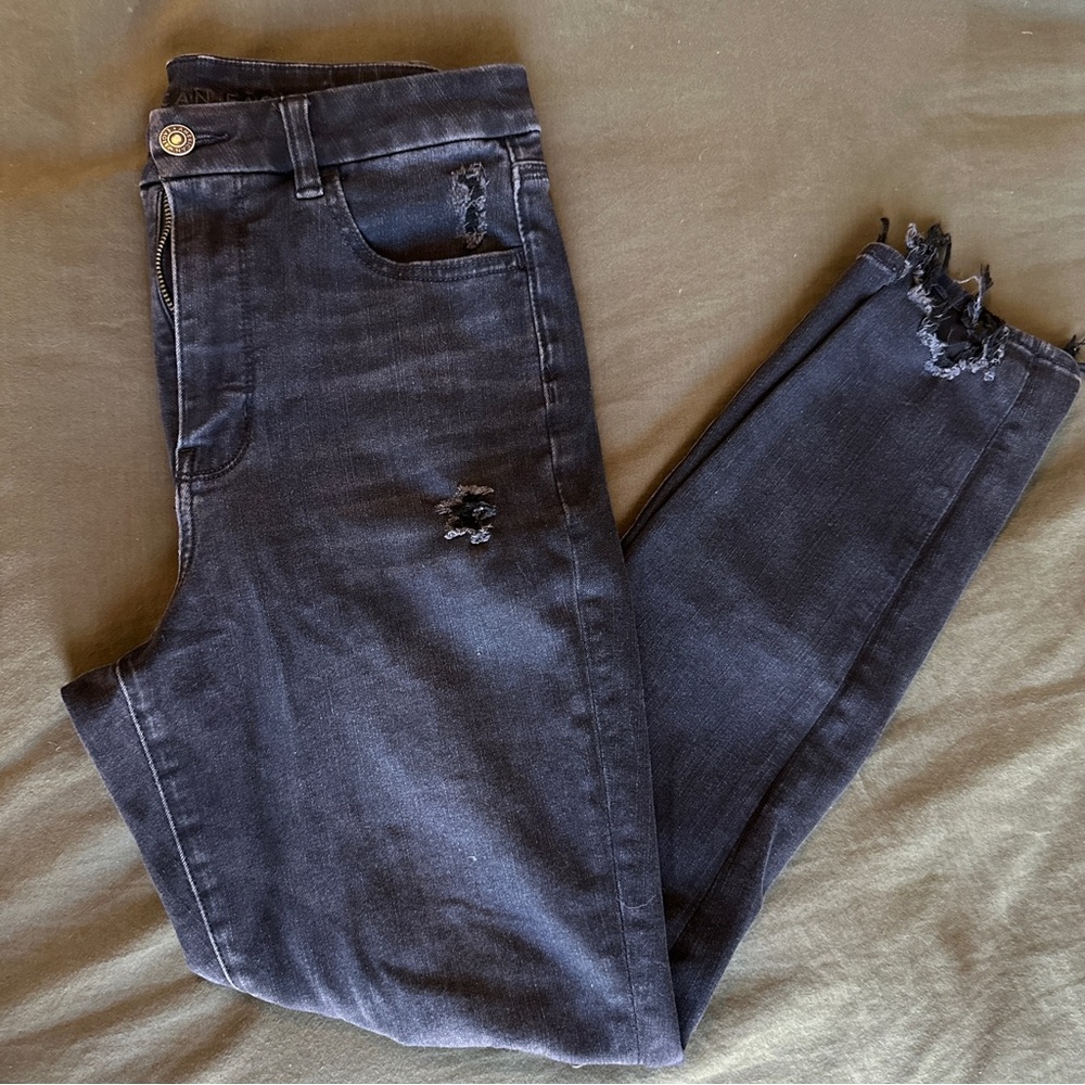 AE Ripped Skinny Jeans